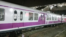 अपघात रोखण्यासाठी बंद दरवाजांच्या लोकलचा प्रस्ताव अपघात रोखण्यासाठी बंद दरवाजांच्या लोकलचा प्रस्ताव
