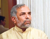 विधान परिषदेच्या जागेसाठी भाजपकडून राणेंऐवजी भांडारी?