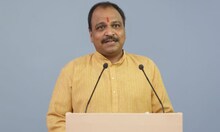 संजीव पुनाळेकरांवर गुन्हा दाखल करा, पानसरे कुंटुबीयांची मागणी 