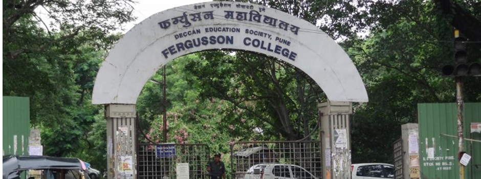 विद्यापीठांमध्ये सुरू असलेल्या राजकारणाची पातळी खालावली आहे का?