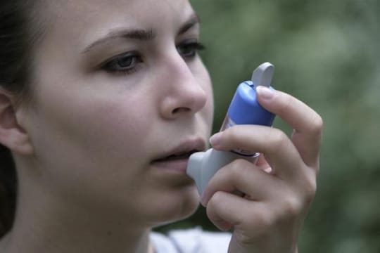 Diwali 2019: दिवाळीत दम्याच्या रुग्णांसाठी या खास टिप्स, फटाक्यांच्या धुराने होणार नाही इन्फेक्शन!