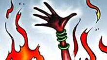 संतापजनक !, हुंड्यासाठी गर्भवती महिलेला जिवंत पेटवलं