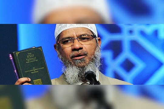 कोण आहे झाकिर नाईक ?