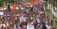 कोपर्डीप्रकरणाच्या निषेधार्थ उस्मानाबादमध्ये मूकमोर्चा कोपर्डीप्रकरणाच्या निषेधार्थ उस्मानाबादमध्ये मूकमोर्चा