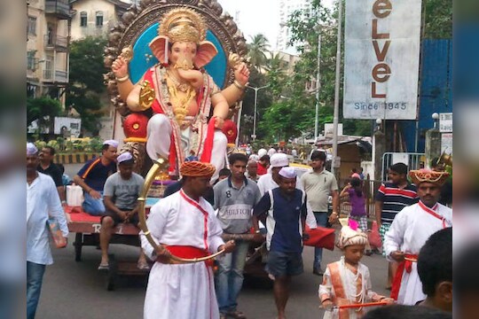 'पुढच्या वर्षी लवकर या'ची हाक बाप्पानं ऐकली!