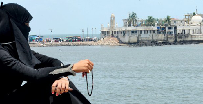 महिलांना मजारपर्यंत प्रवेश देऊ; ट्रस्टची सुप्रीम कोर्टात हमी