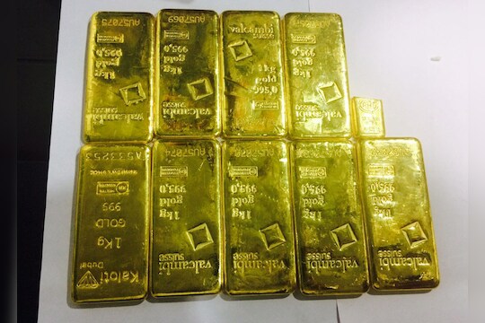 स्पाईसजेट विमानाच्या टाॅयलेटमधून 2.75 कोटीचं सोनं जप्त