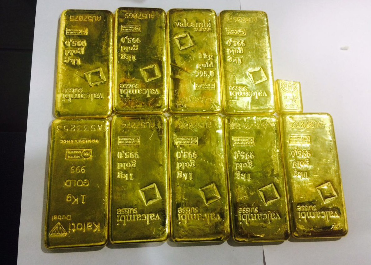 स्पाईसजेट विमानाच्या टाॅयलेटमधून 2.75 कोटीचं सोनं जप्त