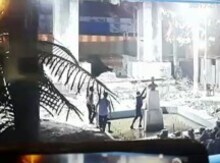 पुतळा फोडणाऱ्यांना बक्षीस देणं म्हणजे गुंडांना पोसणं नाही का ? 