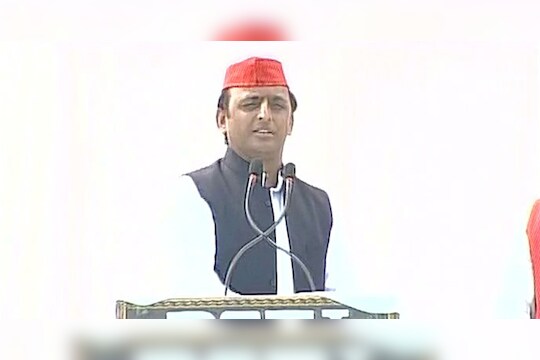 ‘जय श्रीराम’चा नारा देताच अखिलेश यादव भडकले, काय झालं भर सभेत पाहा VIDEO