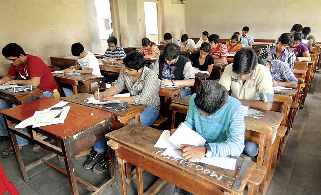 SSC Board Exam time table : दहावीच्या परीक्षेचं वेळापत्रक पाहा एका क्लिकवर