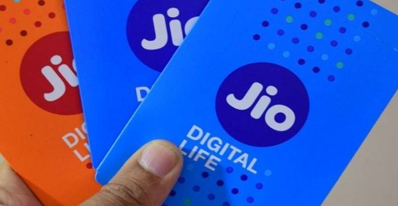 15 एप्रिलपर्यंत होता येणार'जिओ'चं मेंबर,'या' प्लॅनने मिळेल 3 महिने मोफत डेटा