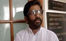 गेले रवींद्र गायकवाड कुणीकडे? गेले रवींद्र गायकवाड कुणीकडे?