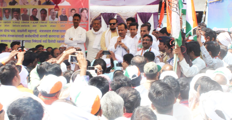 ग्राऊंड रिपोर्ट : आमच्यासाठी कुणीतरी आलं !, संघर्षयात्रा शेतकऱ्यांना भावली