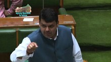 विधानसभेत मुख्यमंत्र्यांची तुफान फटकेबाजी, पाहा VIDEO विधानसभेत मुख्यमंत्र्यांची तुफान फटकेबाजी, पाहा VIDEO