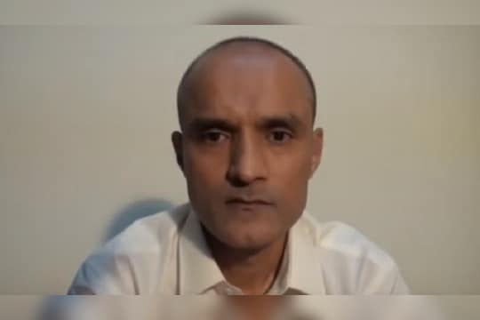 सरबजीतप्रमाणेच कुलभूषण यांच्यावरही पाकिस्तान सूडबुद्धीने कारवाई करतंय का ?