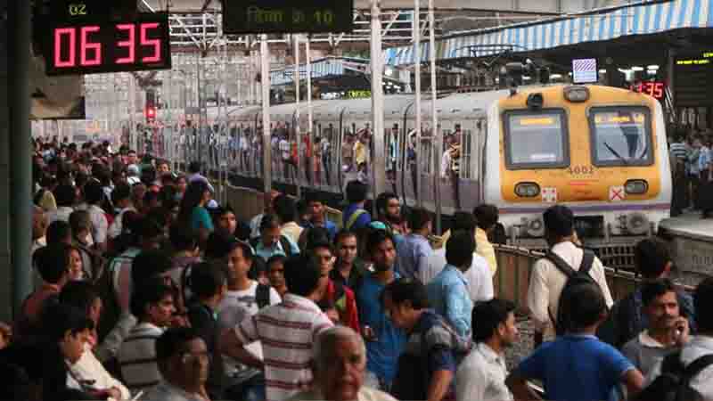 धावत्या रेल्वेगाडीवर दगड मारल्यास जन्मठेपेची शिक्षा