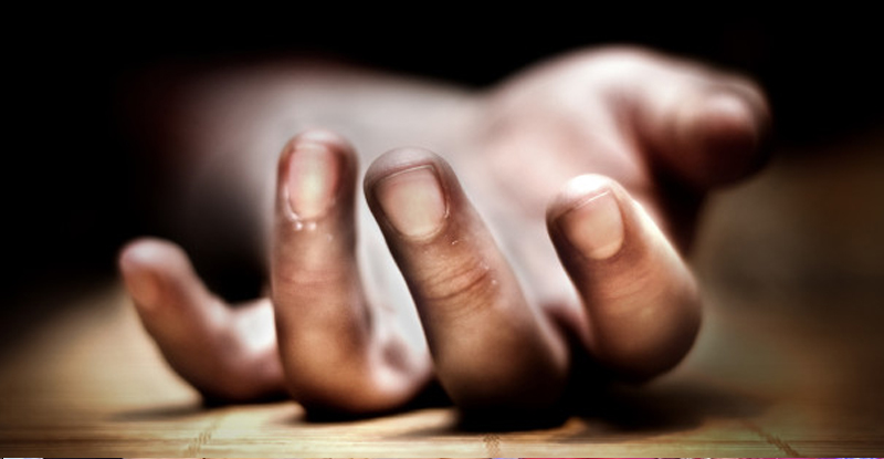 धक्कादायक! कोरोनाची लागण झाल्याच्या भीतीने तरुणाने घेतला गळफास