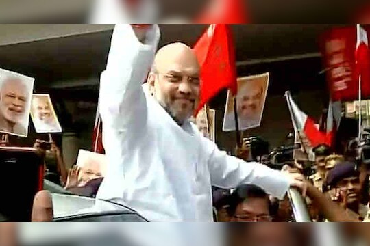 अमित शहा मुंबईत दाखल!, बाळासाहेबांच्या स्मृतीस्थळावर केलं अभिवादन