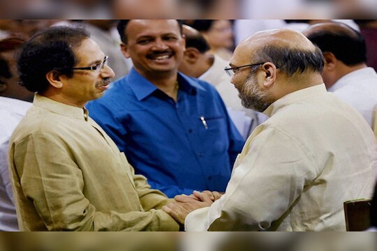 मध्यावधीवर शिवसेनेच्या अमित शहांना सामनातून उपहासात्मक शुभेच्छा