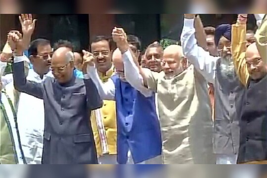राष्ट्रपतीपदाच्या निवडणुकीसाठी रामनाथ कोविंद यांचा उमेदवारी अर्ज दाखल