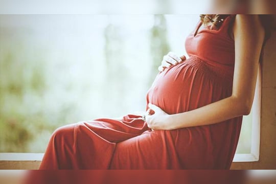 सावधान !  प्रेग्नन्सीमध्ये करू नका ‘ही’ चूक; नाहीतर बाळाला होऊ शकतं फ्रॅक्चर