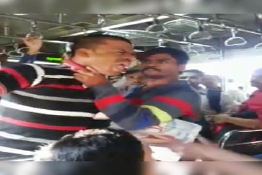 सीटवर बसण्याच्या वादातून लोकलमध्ये युवकाला मारहाण