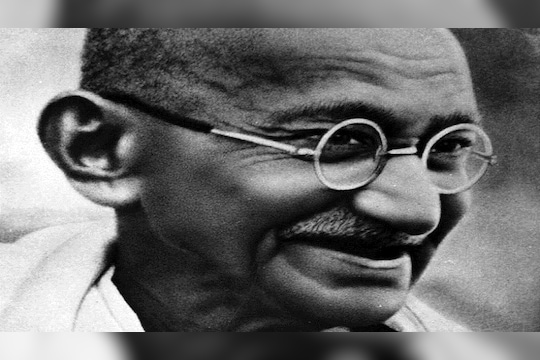 महात्मा गांधींचा पुळका का येतोय?