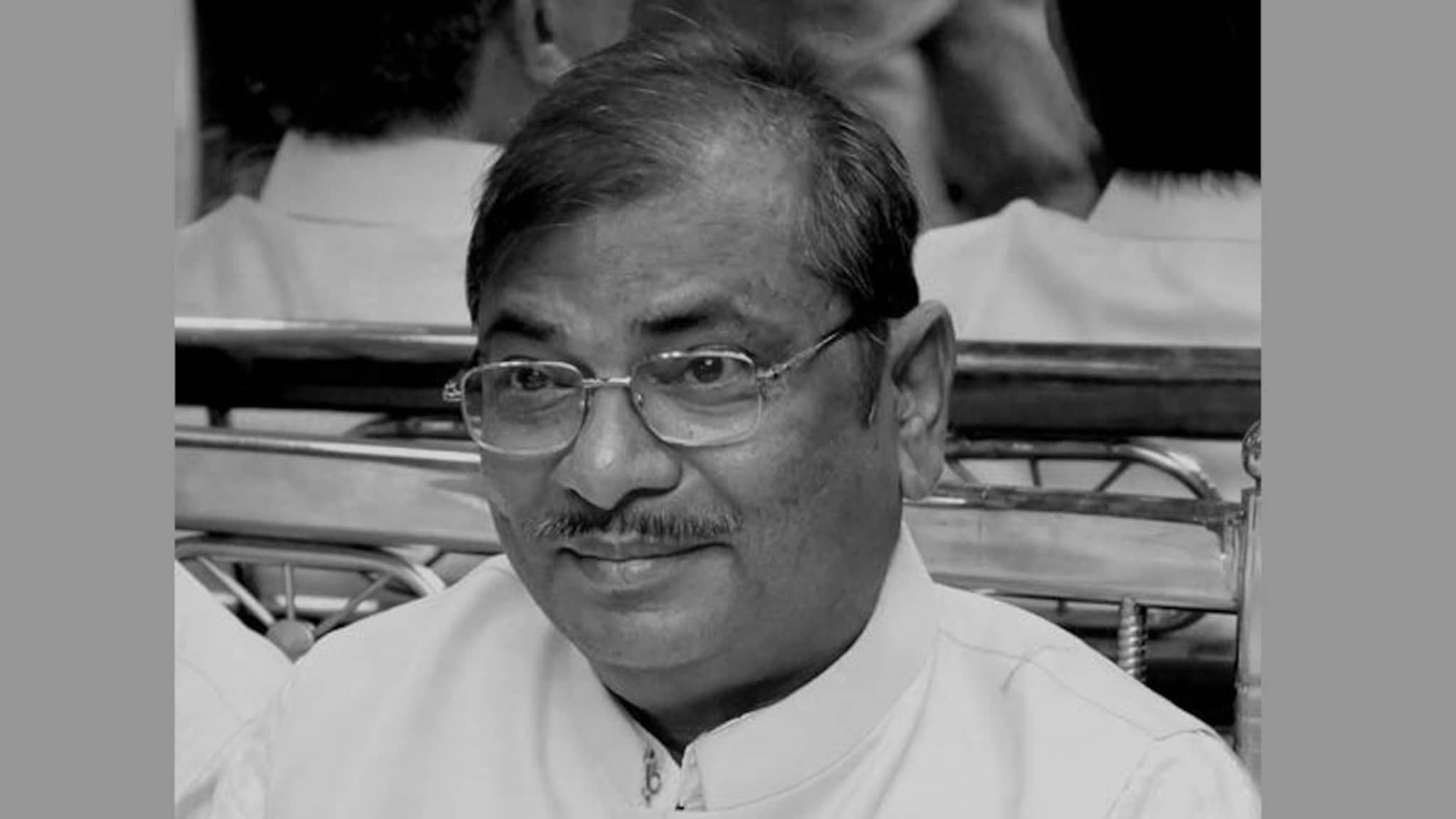 एक "सोपा" माणूस गेला !