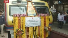 एसी लोकलने प्रवास करण्यास  प्रवासी उत्सुक