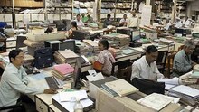 राज्य सरकारी कर्मचाऱ्यांचे 'बुरे दिन', 30 टक्के पदांवर कुऱ्हाड !
