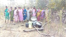 गडचिरोलीत महिलांचाच दारूअड्ड्यांवर हल्लाबोल; मुलचेरातले सारे अड्डे उद्धवस्त गडचिरोलीत महिलांचाच दारूअड्ड्यांवर हल्लाबोल; मुलचेरातले सारे अड्डे उद्धवस्त