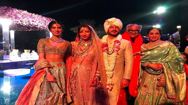 अखेरचा श्वास घेण्याच्या 15 मिनिटांआधीचा त्यांचा फोटो जेव्हा सोशल मीडियावर व्हायरल झाला होता. तेव्हा अनेकांना अश्रू अनावर झाले नाहीत. अखेरचा श्वास घेण्याच्या 15 मिनिटांआधीचा त्यांचा फोटो जेव्हा सोशल मीडियावर व्हायरल झाला होता. तेव्हा अनेकांना अश्रू अनावर झाले नाहीत.