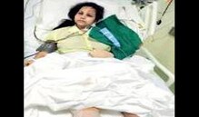 मुंबईत मोबाईल चोरामुळे तरुणी लोकलखाली मुंबईत मोबाईल चोरामुळे तरुणी लोकलखाली