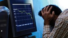 शेअर बाजारात भूकंप! 850 अंकांची घसरण, बुडाले 3 लाख कोटी शेअर बाजारात भूकंप! 850 अंकांची घसरण, बुडाले 3 लाख कोटी