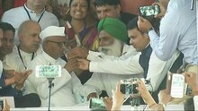 अखेर अण्णा हजारेंनी उपोषण सोडलं