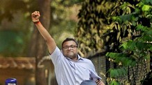 वजन कमी करण्यासाठी सीबीआयला संपर्क साधावा - कार्ती चिदंबरम वजन कमी करण्यासाठी सीबीआयला संपर्क साधावा - कार्ती चिदंबरम
