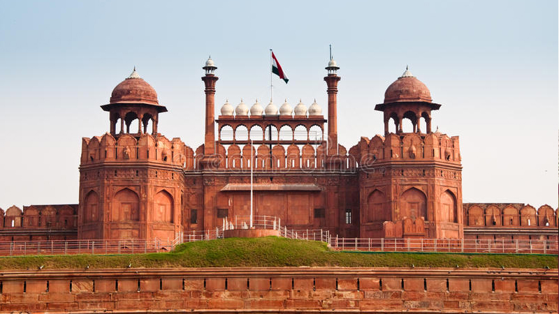 एेतिहासिक लाल किल्ला दिल्लीतील कंपनीने घेतला दत्तक !