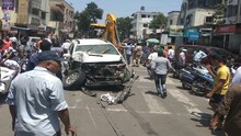 फॉर्च्यूनर कार घुसली हॉटेलमध्ये, 1 मृत्यू, 3 जण जखमी