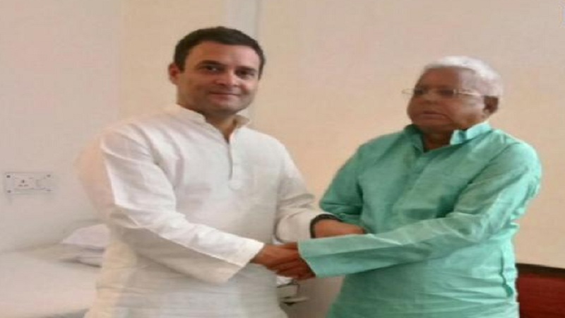 लालू यादवांना भेटण्यासाठी राहुल गांधी दिल्लीला, राजकीय चर्चांना उधाण