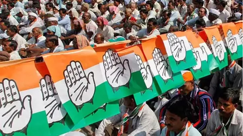 राष्ट्रवादी आक्रमक मग आपण का नाही?,काँग्रेसच्या बैठकीत नेत्यांची नाराजी