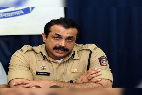 हिमांशू रॉय यांची आत्महत्या, आजाराला कंटाळून सर्व्हिस रिव्हॉल्व्हरने झाडली गोळी