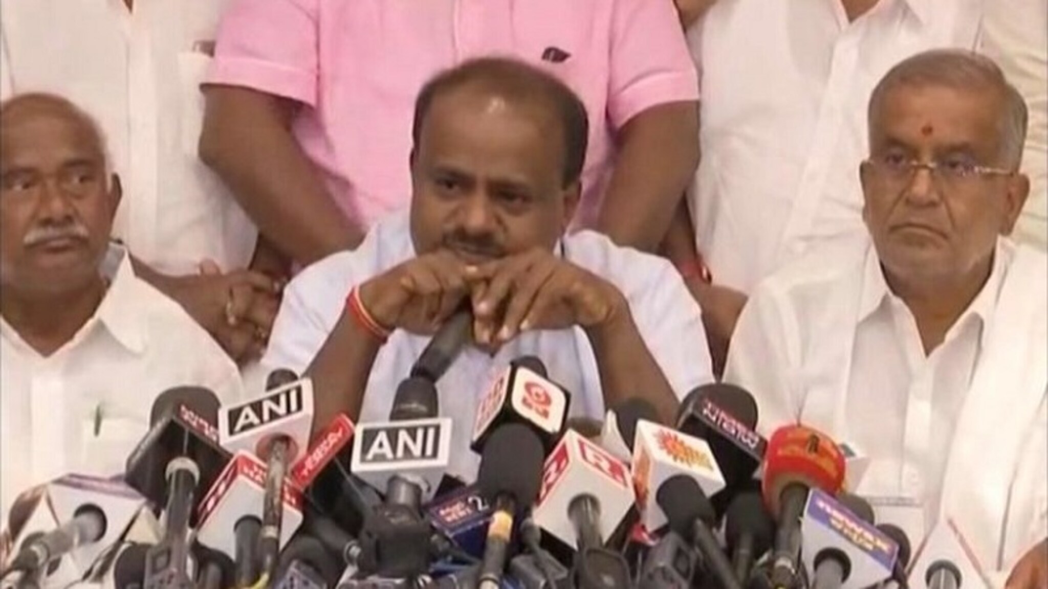 कर्नाटकातील राजकीय ड्रामा; विधानसभा अध्यक्षांकडून 14 आमदारांचे राजीनामे नामंजूर