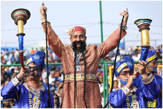 'मुंछे हो तो..',राजस्थान राॅयलच्या 'या' चाहत्यासारखी !