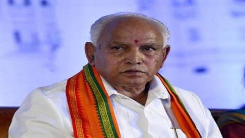 दरम्यान कर्नाटकमधील बीएस येडीयुरप्पा सरकारमधील अधिकाऱ्यांच्या माहितीनुसार सोशल डिस्टंसिंगच्या नियमांचे पालन न केल्यास योग्य कारवाई करण्यात येणार आहे. दरम्यान कर्नाटकमधील बीएस येडीयुरप्पा सरकारमधील अधिकाऱ्यांच्या माहितीनुसार सोशल डिस्टंसिंगच्या नियमांचे पालन न केल्यास योग्य कारवाई करण्यात येणार आहे.