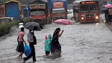 मुंबईत मुसळधार पाऊस, अनेक ठिकाणी वाहतुक कोंडी