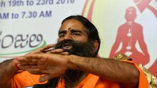 साधूच्या वेशातील ढोंग्यांना भर चौकात फाशीची शिक्षा द्या - रामदेव बाबा