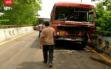 ठाण्यातील सॅटिस पुलावर दोन एसटी बसची टक्कर, 12 जण जखमी
