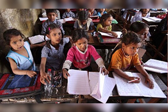 इंग्रजीचं महत्व होणार कमी?, नवी शिक्षणनीती लवकरच !