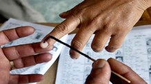 विधानपरिषदेच्या पदवीधर आणि शिक्षण मतदारसंघाच्या 4 जागांसाठी आज मतदान विधानपरिषदेच्या पदवीधर आणि शिक्षण मतदारसंघाच्या 4 जागांसाठी आज मतदान